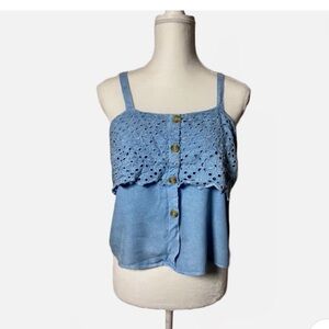 NWT chambray light blue crop sleeveless top